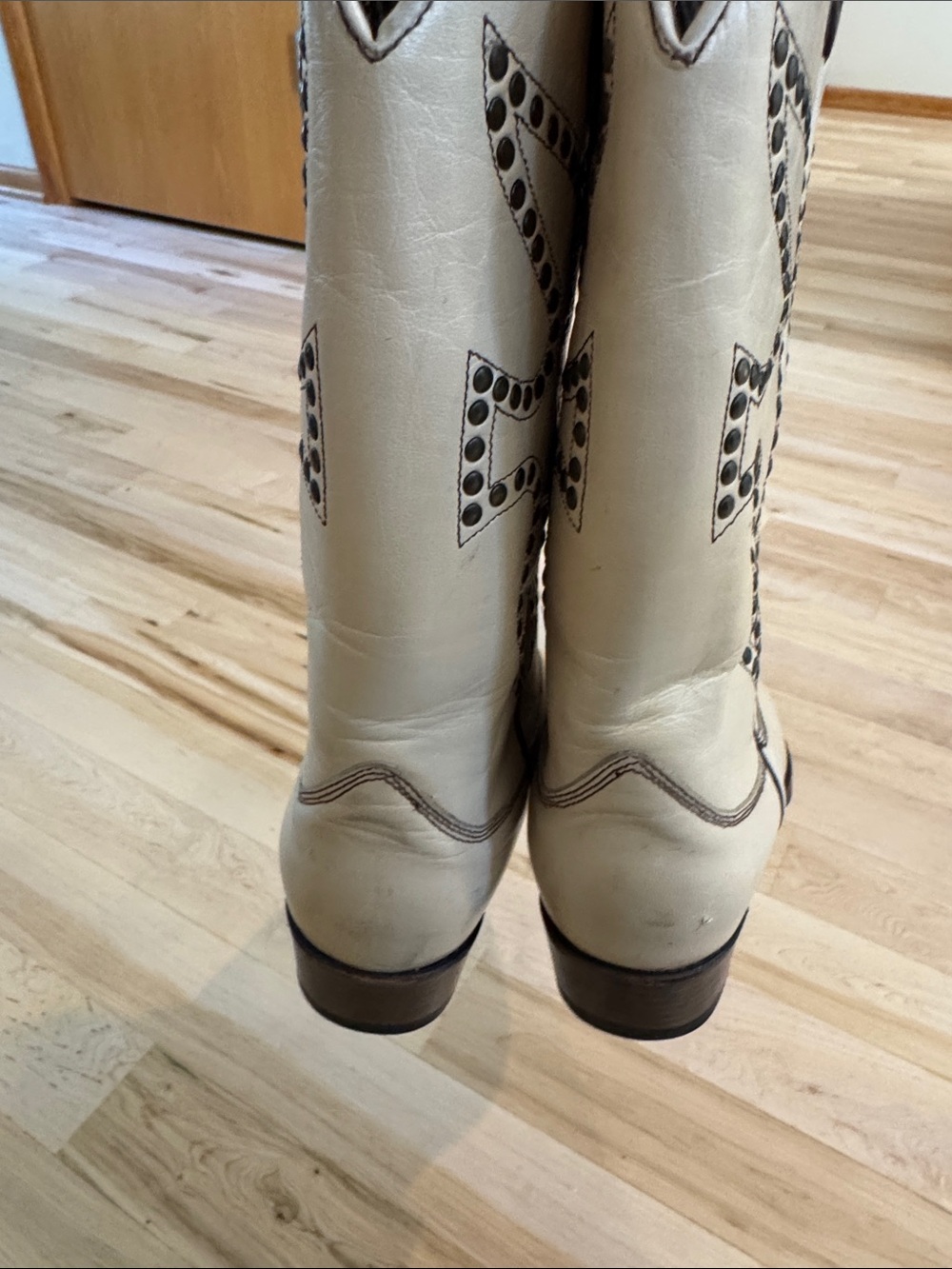 Frye Daisy Duke Studded Western Cowboy Boots-Cream-Brown-7.5-Boho-Festival - Picture 4 of 6